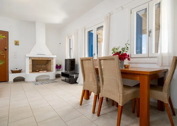 Kriolithos 펜션 Páros